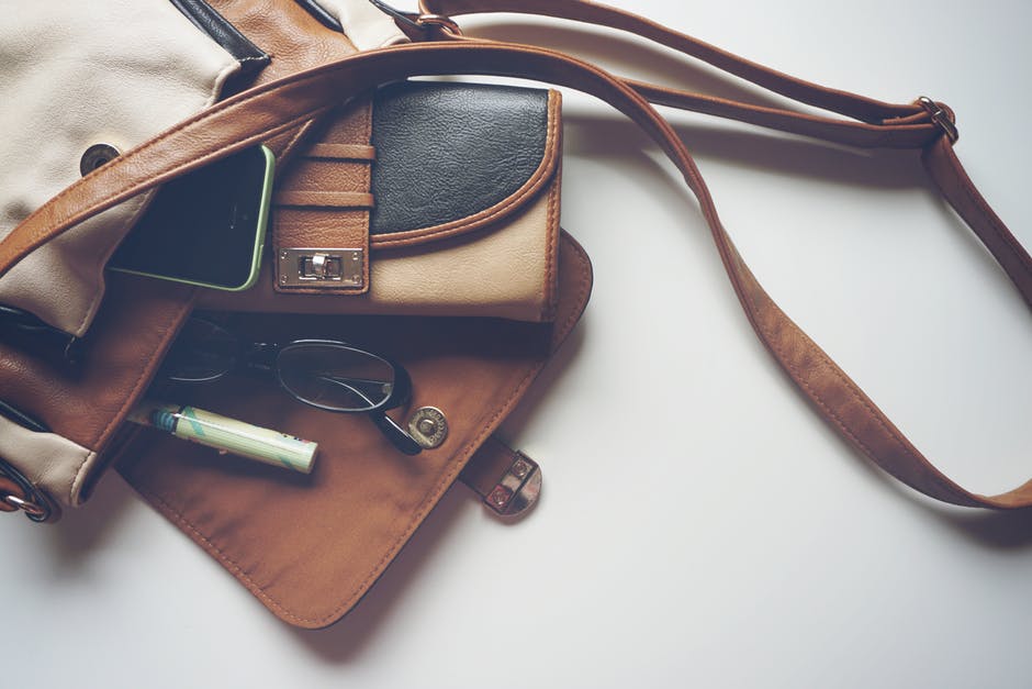 5 Stress Busting Tips To Be Prepared For A Stolen Purse
